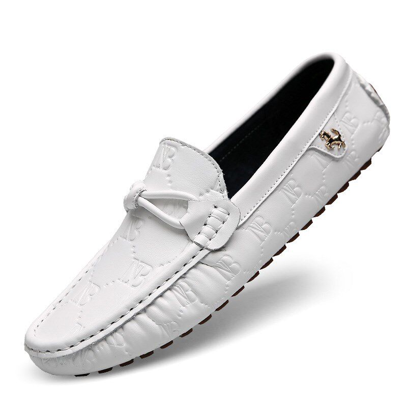 2022 new types of damp beans Bean Shoes Men Genuine Leather Individuality Han Prints 100 Hitch Casual Leather Shoes Letter Sets Foot Sloth Shoes