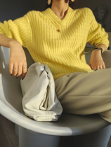  Imported yarn soft waxy and delicate Autumn new product V-neck wool mohair blended pit sweater sweater womens short