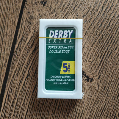Green DERBY blades for men's old-fashioned safety shavers