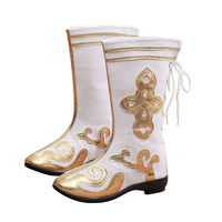 Белая женщина