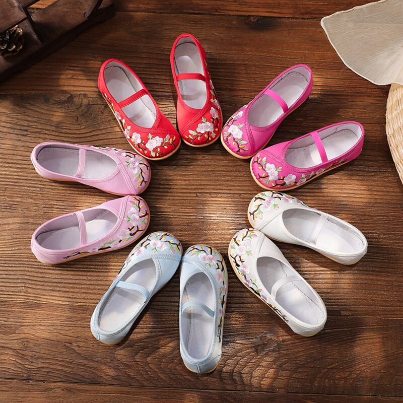 Han clothing shoes girls girls ancient style children children embroidered shoes ancient costume shoes Ming made flat spring and autumn summer children's ancient shoes