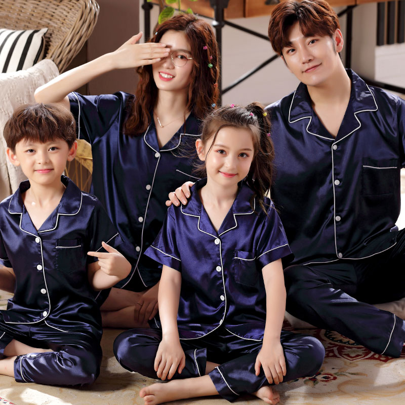 Parent-child Sleepwear Summer Family of Three Mouthed Ice Silk Thin summer Short sleeves Male CUHK Tong Silk Mother's Family Guy