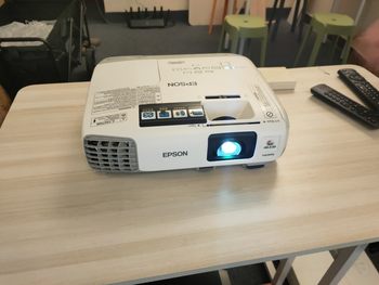 Projector screen projection home hd projector epson