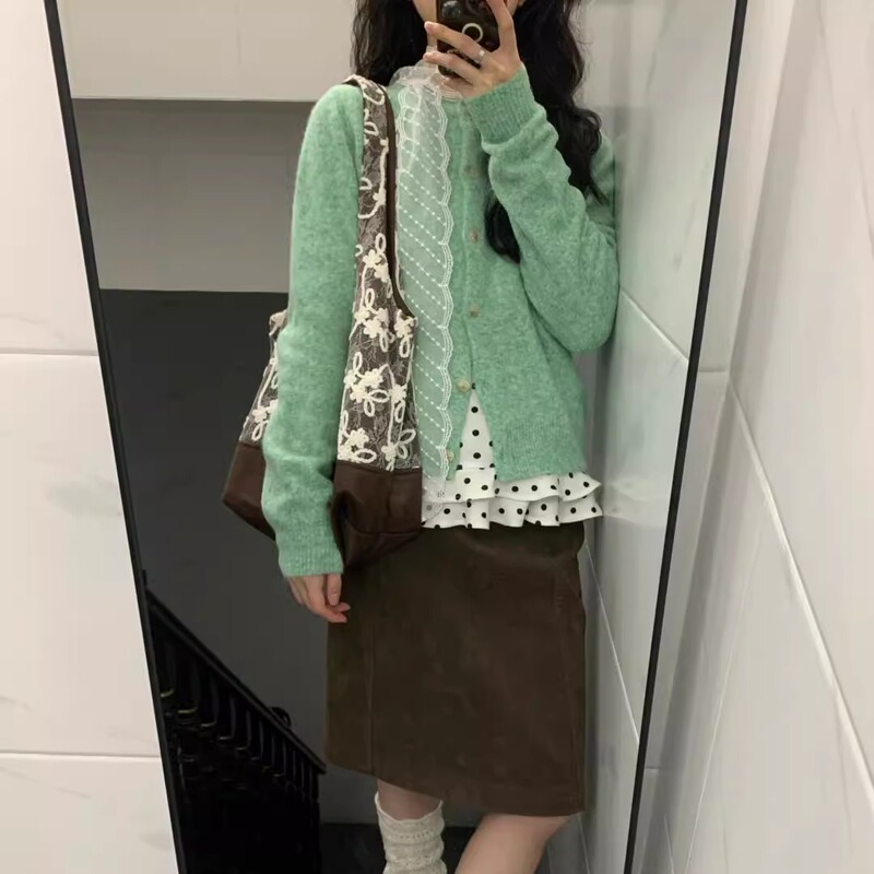 Early Spring Retro Mint Green Cardigan Sweater for Women, Spring and Autumn Soft Round Neck Slim Fit Lazy Style Knitted Jacket Top Early Spring Retro Mint Green Cardigan Sweater for Women, Spring and Autumn Soft Round Neck Slim Fit Lazy Style Knitted Jacket Top