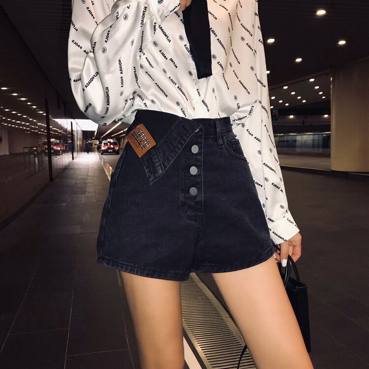 Hong Kong pop brand 2020 new summer black denim shorts women's high waist loose thin wild chic straight shorts