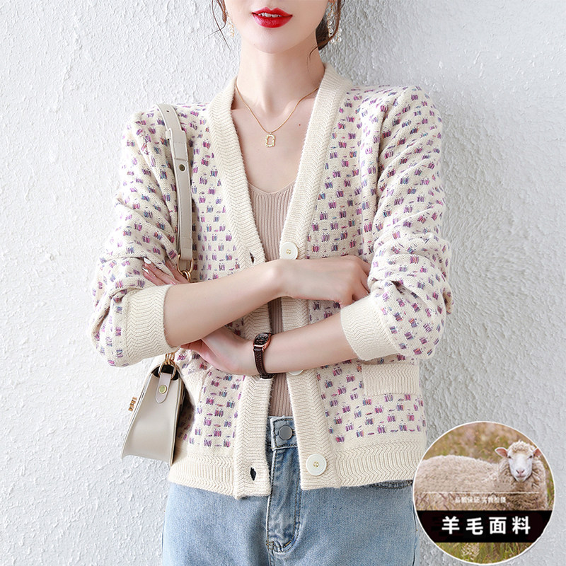 Knitted Cardiovert Woman Long Sleeve Short 2021 Autumn Winter Korean version commute 100 hitch loose V collar external lap sweaters