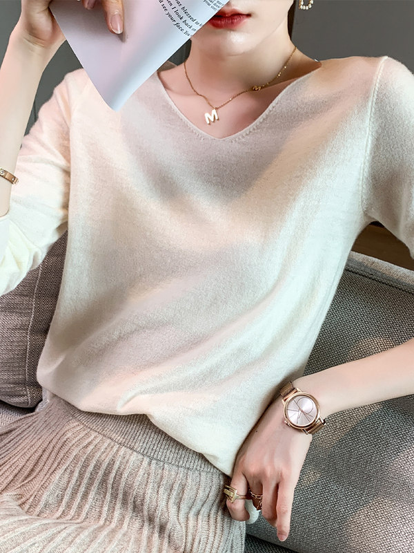 V-neck cardigan women's early autumn thin section 2021 slim comfortable pullover commuter solid color long-sleeved ladies bottoming shirt