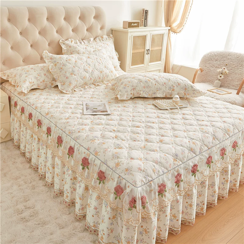 Lace cotton bedspread, universal sheet, quilted sides, apron