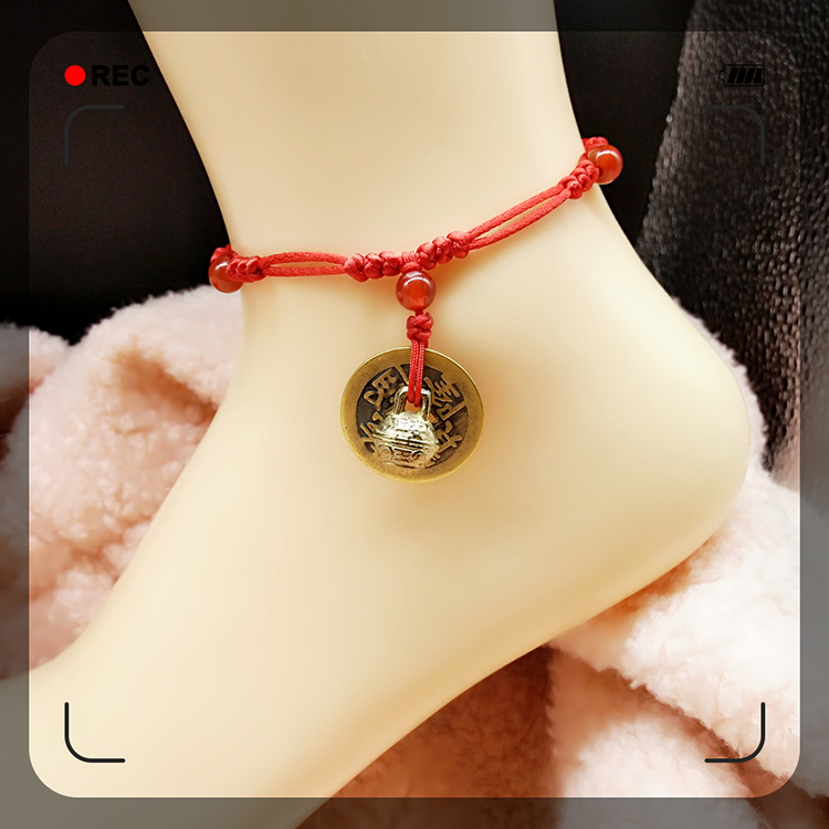 Mới handmade năm hoàng đồng vòng tay đồng tiền xác thực răng chó mã não đỏ dây đỏ năm nay của ác thần thịnh vượng vòng chân nam nữ lắc chân nữ đẹp
