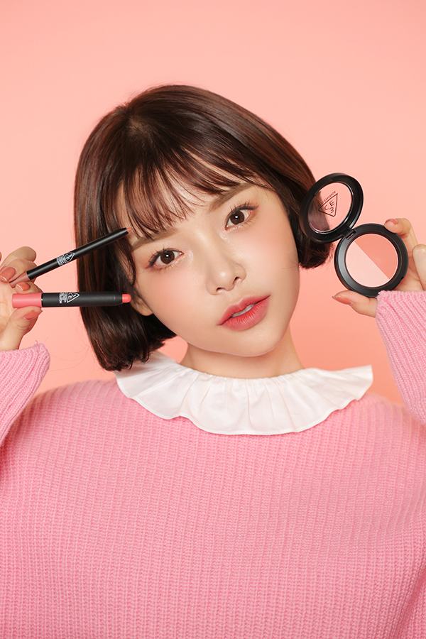 STYLENANDA Official 3CE BLUSHED KIT Má hồng Kẻ mắt Lip Makeup Set MLBB Bìa cứng bảng mắt huda beauty