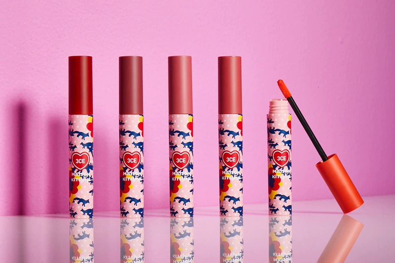 STYLENANDA Chính thức 3CE MAISON KITSUNE VELVET TINT Fox Velvet Lip Gloss - Son bóng / Liquid Rouge