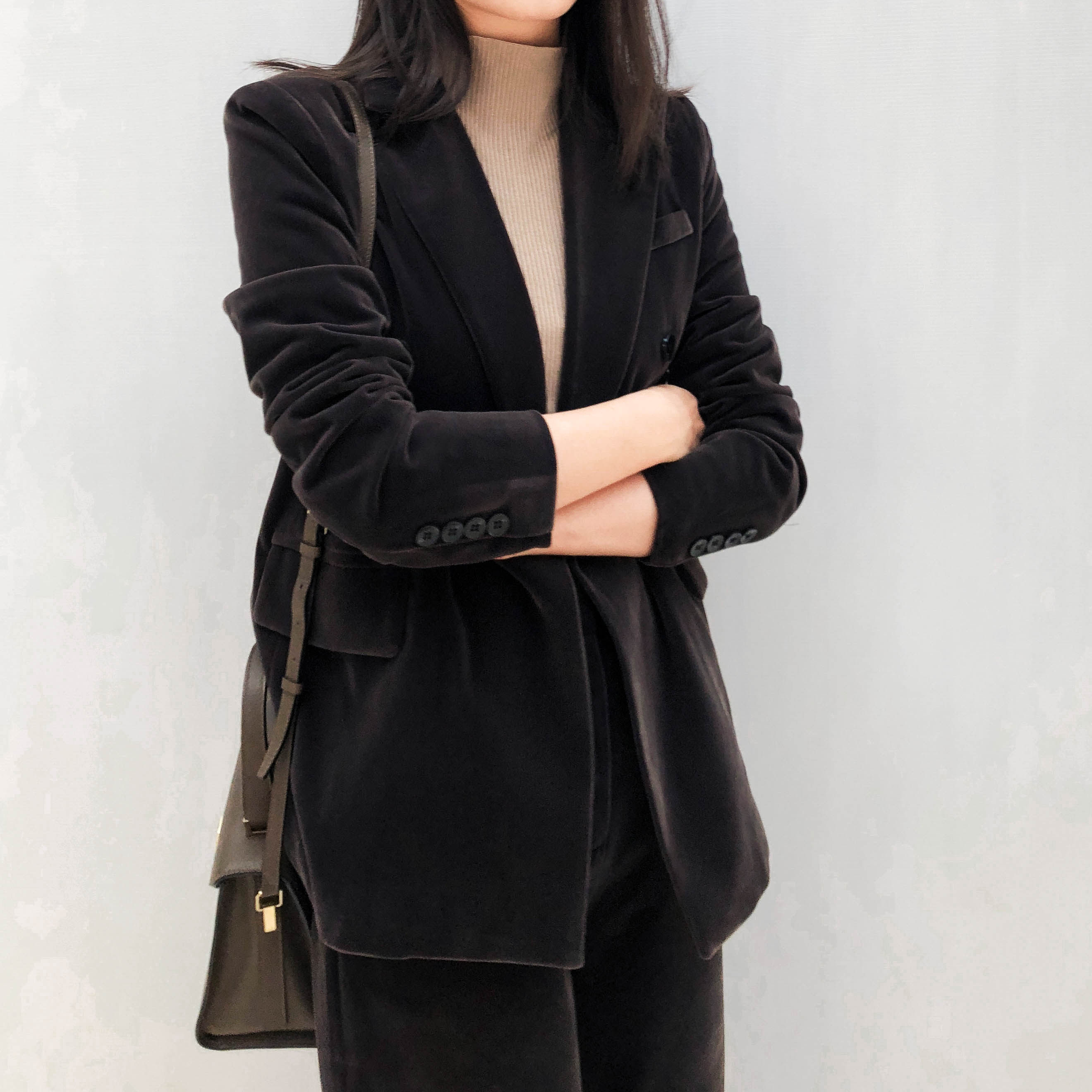 Gold velvet suit jacket women's 2022 spring and autumn new Korean version design niche suit two-piece trousers