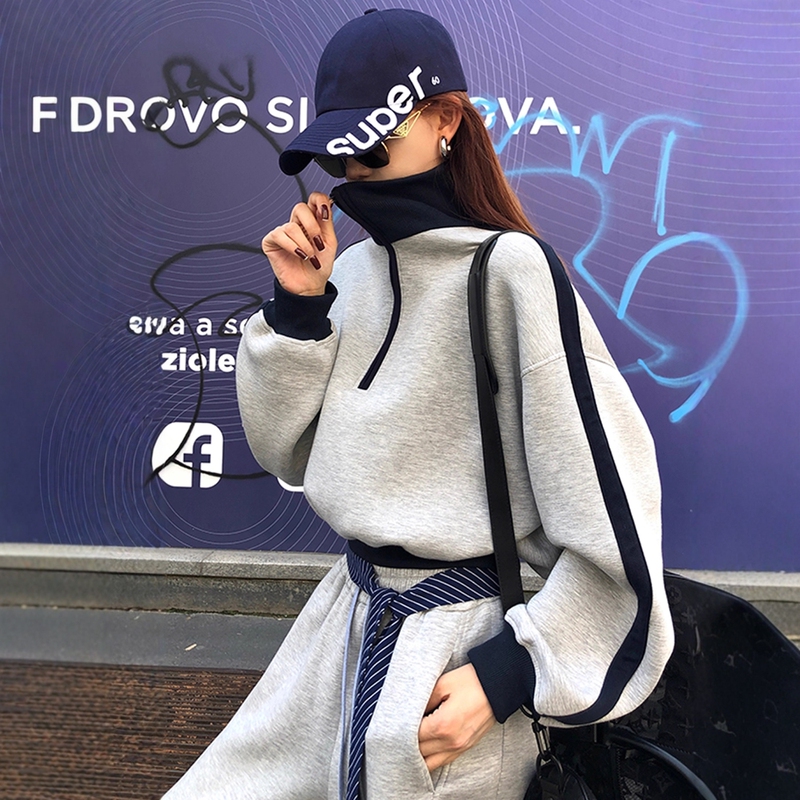 High-End Casual Sports Suit for Women in Spring and Autumn, Cool and Stylish, Trendy Streetwear Sweatshirt and Wide-Leg Pants Two-Piece Set