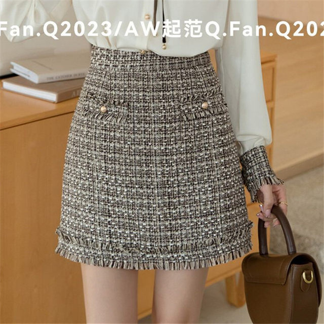 Q.Fan2023 autumn and winter French retro small fragrant fringed skirt button decorated houndstooth arm-wrapped skirt