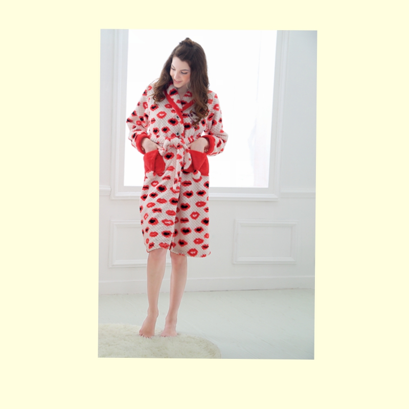 Bộ đồ ngủ nữ Fenteng mùa thu và mùa đông san hô lông cừu dễ thương Đôi môi đỏ dài tay phục vụ nhà nữ áo ngủ F8544543 áo ngủ nam
