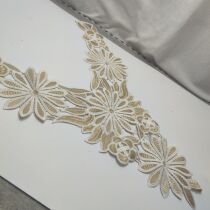 202-33 Stock defective lace accessories 9 yuan per catty 0 515kg a collar flower piece