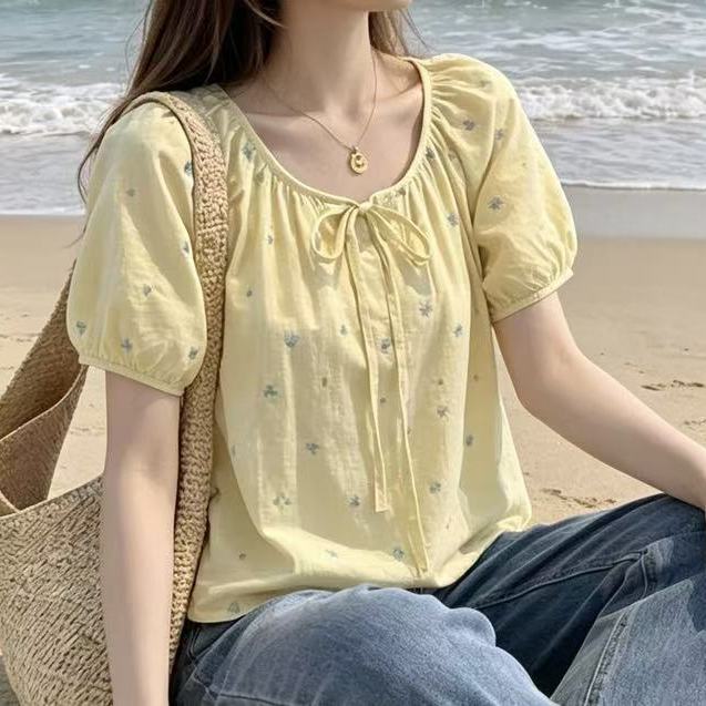 Yellow Floral Slimming Top, New Summer Style, Fashionable and Stylish, Plus Size, Elegant Shirt, Printed, Versatile, Niche Short-Sleeved Shirt