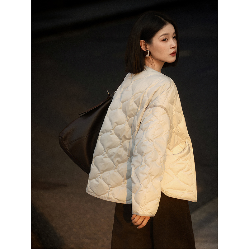 Ice Point Price, Winter Warmth,'Snowfall' Goose down Jacket, Gourd-Quilted Northeast White Goose down Round-Neck down Jacket