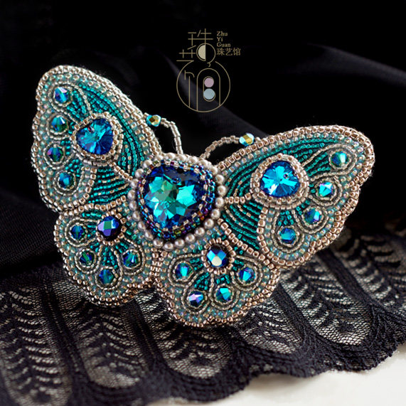 Bead Art Museum original design bead embroidery (blue color dish) brooch Shijia crystal sweater chain material package video tutorial