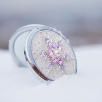 Solid Bead Embroidered Flip Makeup Mirror Non Crochet Embroidery Style Embroidered Snowflake Mirror DIY Material Bag