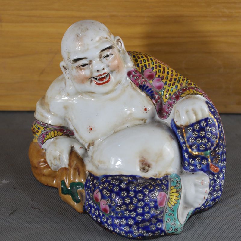 Jingdezhen ancient porcelain Mingguo Buddha statue old factory goods all handmade heavy industry pastel Zeng Long Luohan antique collection