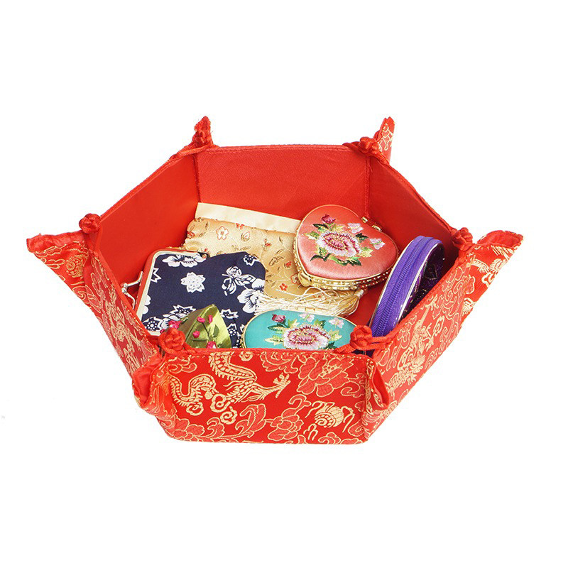 International AMS Montessori Montessori teaching aids Open close work Chinese style brocade box open work