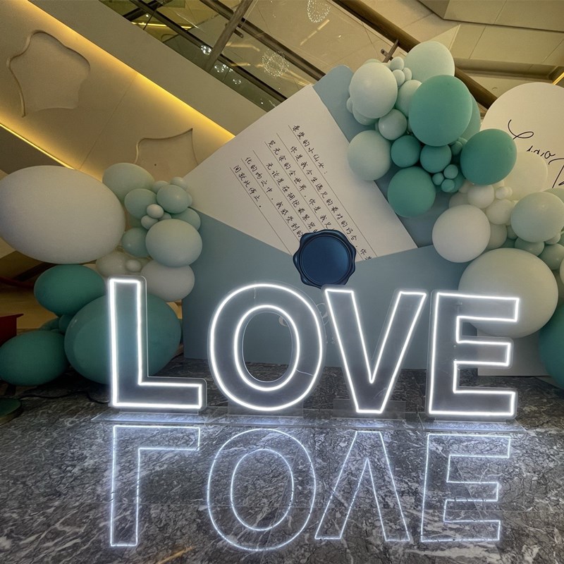 Marriage proposal confession romantic surprise LOVE letter lamp English led neon letter layout creative decoration