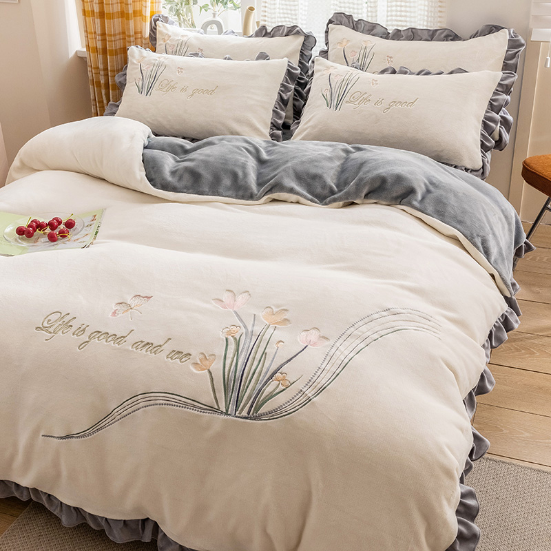 Korean thickened milk velvet four-piece double-sided coral fleece warm flannel bedding simple bedding winter