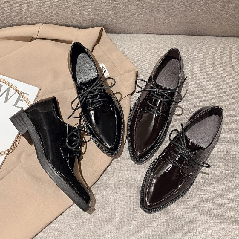 British style pointed toe leather small leather shoes women's middle heel Korean version all-match 2023 spring new single shoes inner heightening women's shoes