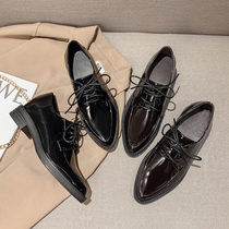 British style pointed toe leather small leather shoes womens middle heel Korean version all-match 2022 spring new single shoes inner heightening womens shoes