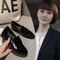 Tang Jings same style 2022 new British style black pointed toe small leather shoes womens mid-heel leather work loafer shoes women