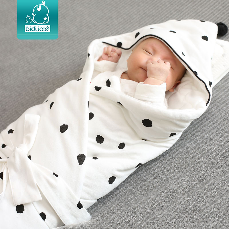 Baby hugging newborn wrapped spring and autumn winter thickened cotton quilt newborn baby discharge bag single supplies