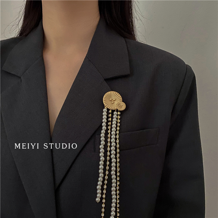 Luxury High-end Pearl Tassel Long Tassel Businese Suit Accessories Fashion Fashionmonger Korean Style Internet Celebrity Brooch Corsage Wholesale display picture 3