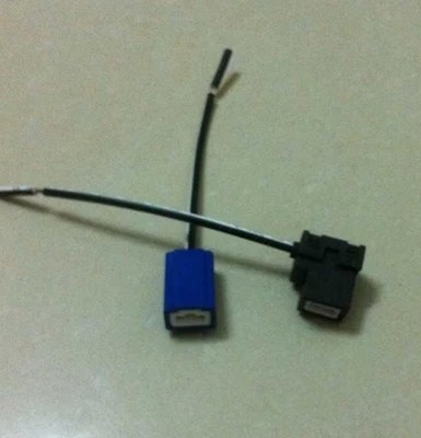 Automotive H1 headlight bulb pure copper wire ceramic lamp holder imported tin-plated pure copper wire core high temperature lamp holder plug