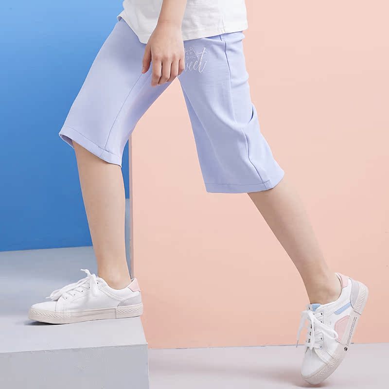 Cô gái bảy điểm quần mùa hè mặc mỏng 2020 midpants mới childrens quần trong trẻ em lớn sweatpants mất quần năm điểm.