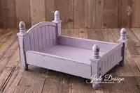 Фиолетовая ретро -кровать