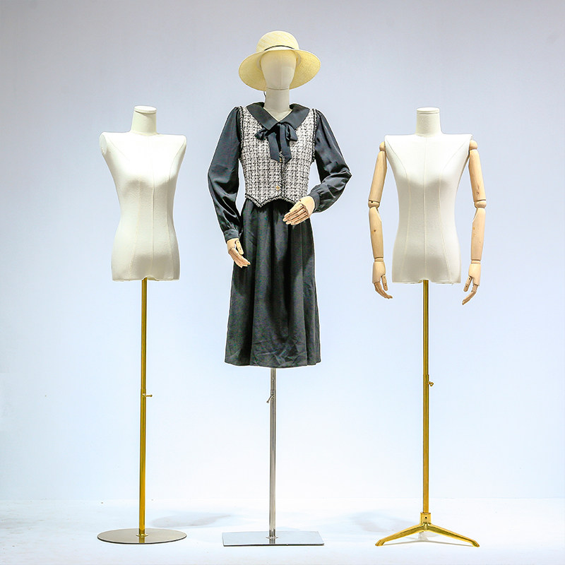 Korean version of flat shoulder right angle shoulder model props women's collarbone small breast clothing store window bust doll model display stand