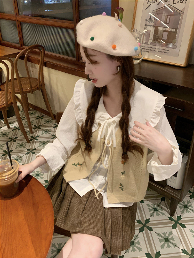 Стильные костюмы 春季穿搭套装2024女装甜美娃娃领长袖衬衫减龄刺绣针织马甲两件套 OTHER