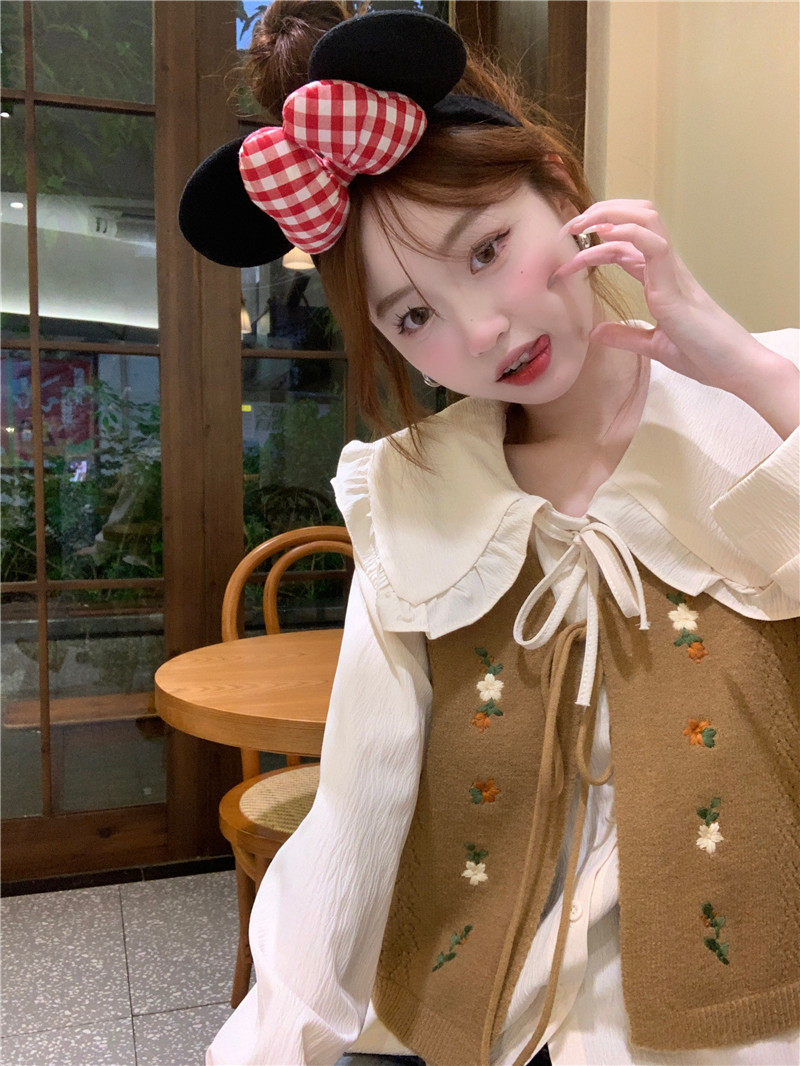 Стильные костюмы 春季穿搭套装2024女装甜美娃娃领长袖衬衫减龄刺绣针织马甲两件套 OTHER