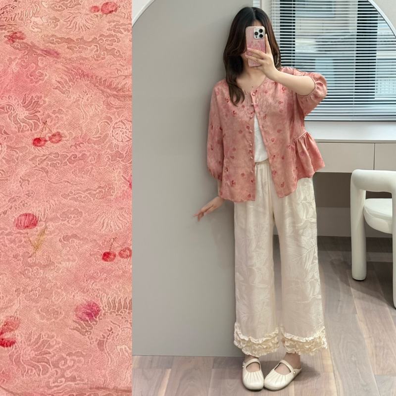 100% Mulberry Silk Red Cloud Yarn Unicorn Playing with Ball Full Hole Lace Pink Cherry Round Neck Three-Quarter Sleeve Babydoll Shirt 100% Mulberry Silk Red Cloud Yarn Unicorn Playing with Ball Full Hole Lace Pink Cherry Round Neck Three-Quarter Sleeve Babydoll Shirt