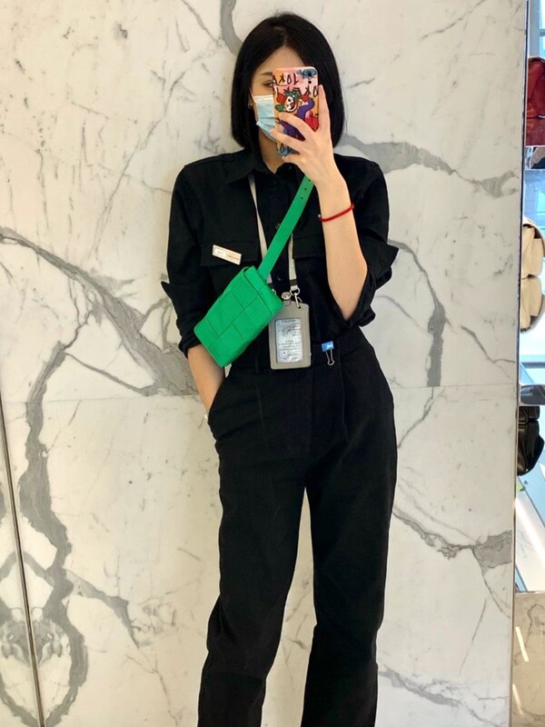 The Same Model as in the Mall, Bv Divani Woven Chest Bag, Cowhide Small Square Waist Bag, Single Shoulder Crossbody Casual Oil Wax Pillow Bag The Same Model as in the Mall, Bv Divani Woven Chest Bag, Cowhide Small Square Waist Bag, Single Shoulder Crossbody Casual Oil Wax Pillow Bag
