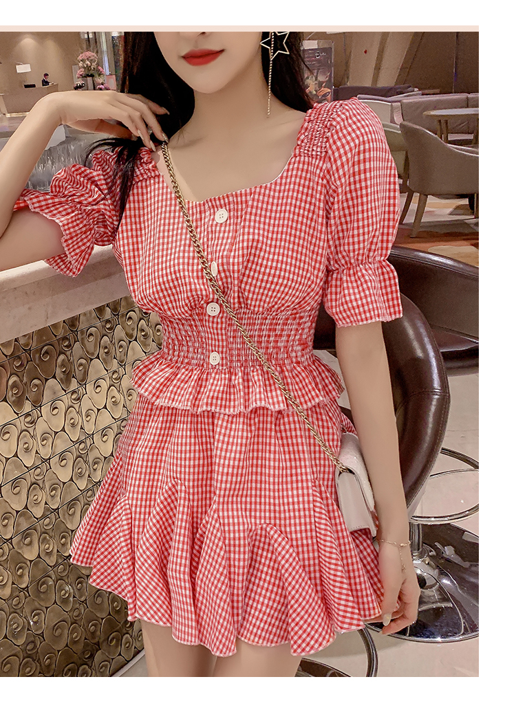 VK旗艦店 韓系格子荷葉邊短款上衣半身裙套裝短袖裙裝
