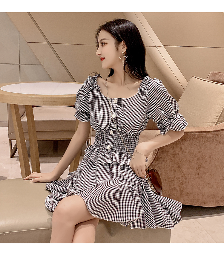 VK旗艦店 韓系格子荷葉邊短款上衣半身裙套裝短袖裙裝