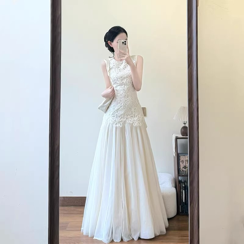 Gorgeous and Beautiful French-Style White Sleeveless Patchwork Dress for Women, 2026 Summer New Mid-Length Tank Dress