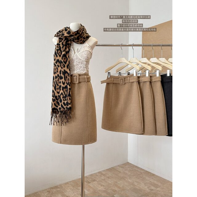 Lin Xiaxia high-waisted woolen mid-skirt winter slimming over-the-knee skirt temperament straight back slit skirt