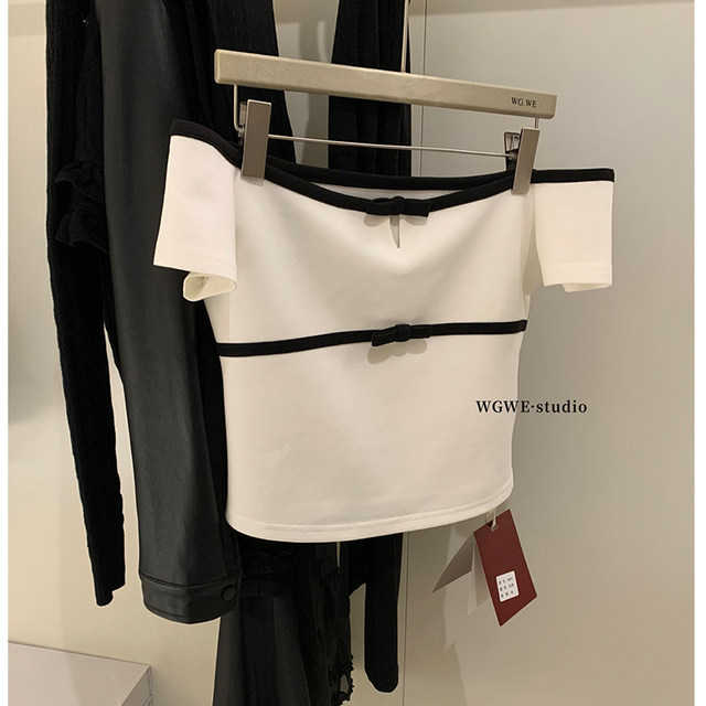 Lin Xiaxia's Stylish Color-Blocked Bowknot One-Shoulder Slim-Fit Top