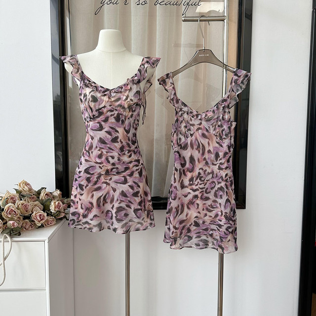 Lin Xi Xi French-Style V-Neck Romantic Purple Leopard Print Oil Painting Bias-Cut Summer Vacation Style Slim-Fit Spaghetti Strap Dress