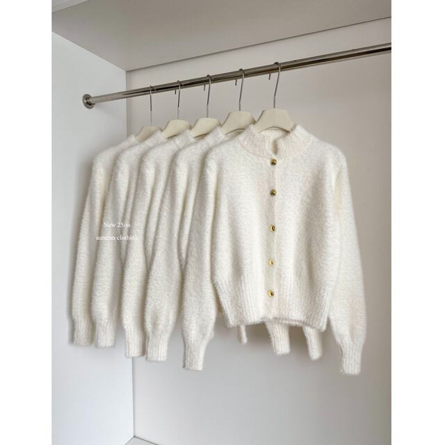 Autumn and Winter Korean-Style Outfits That Create a Great Vibe, Stunningly Beautiful Knitted Sweaters and Cardigans, Unique and Elegant Short Tops