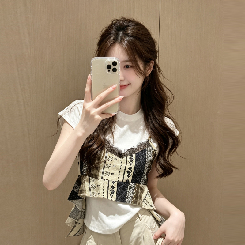 Retro Floral Lace Splicing Suspender Short-Sleeved T-Shirt for Women in Summer, Waist Slimming, Round Neck, Fake Two-Piece Top