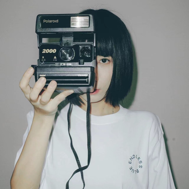 Strange and Wonderful Research Institute Polaroid Instant Camera Birthday Gift Retro Strange and Wonderful Research Institute Polaroid Instant Camera Birthday Gift Retro